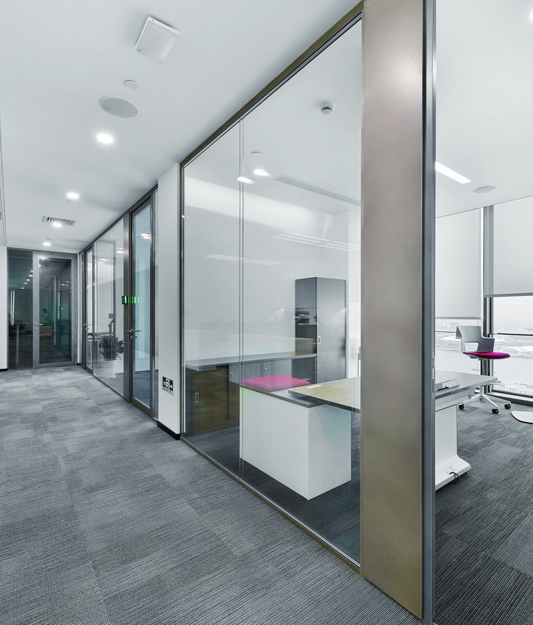 雅保化工辦公室裝修-辦公區(qū)走廊-pc